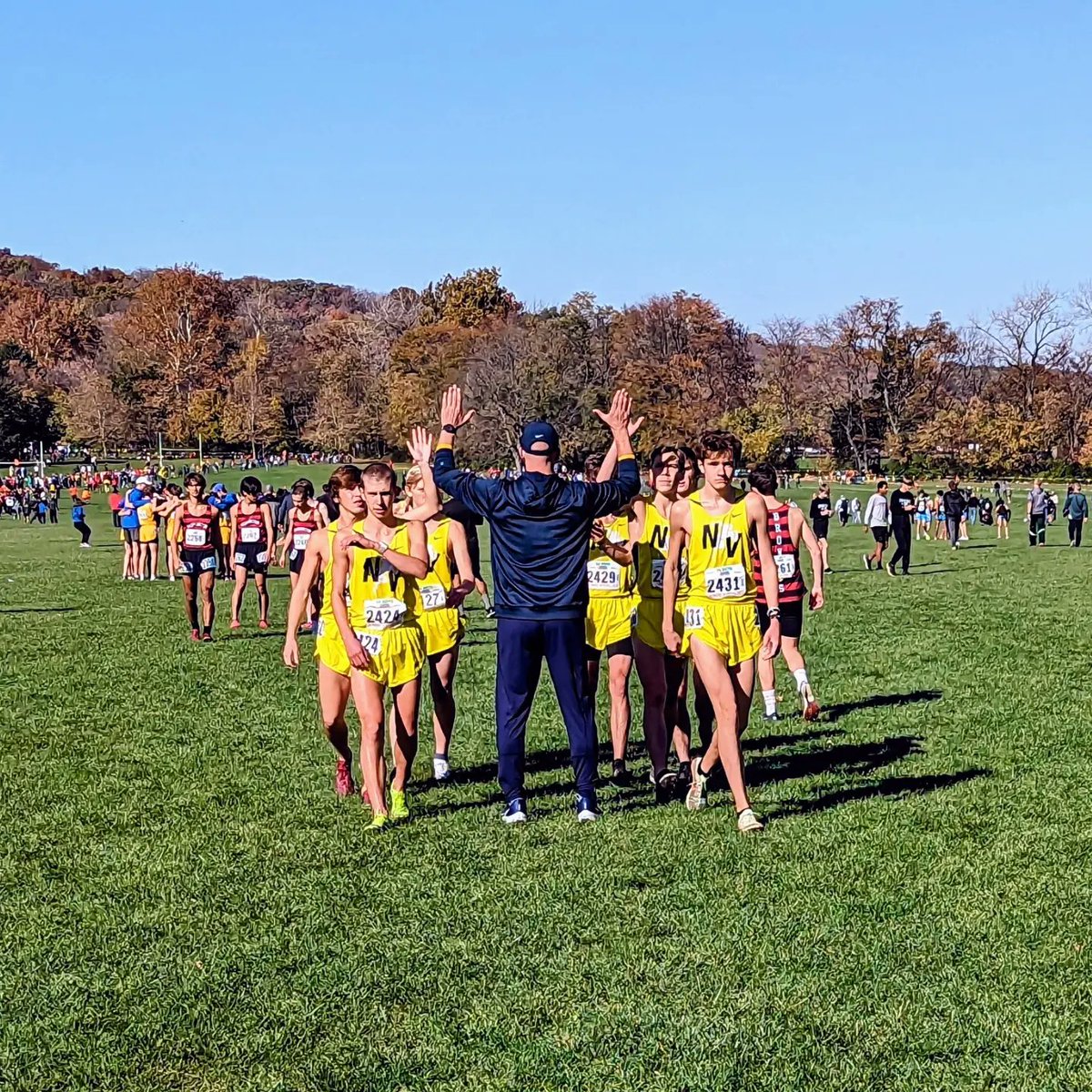 Neuqua Valley Boys’ XCTF tweet media