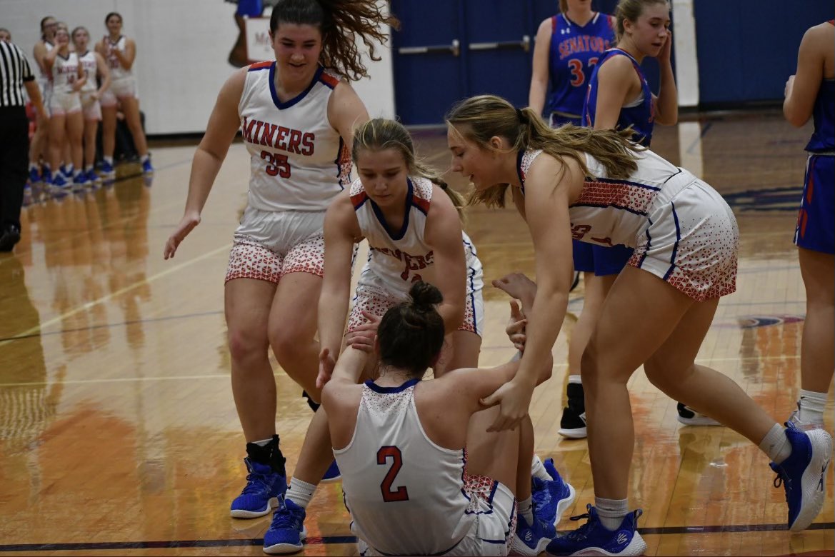 It was great to get back out on the court to start the year! Girls picked up the first win of the season 67-51 over West Washington! This picture is what it’s all about! TOGETHER!