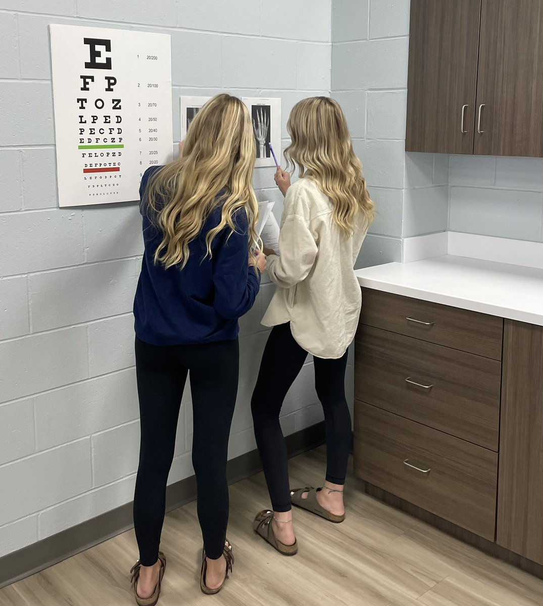 BulldogMedical's tweet photo. May have future radiologists here! @FPCHS @FPC_CTE @FlaglerSoup https://t.co/UVBNG4ZPp5
