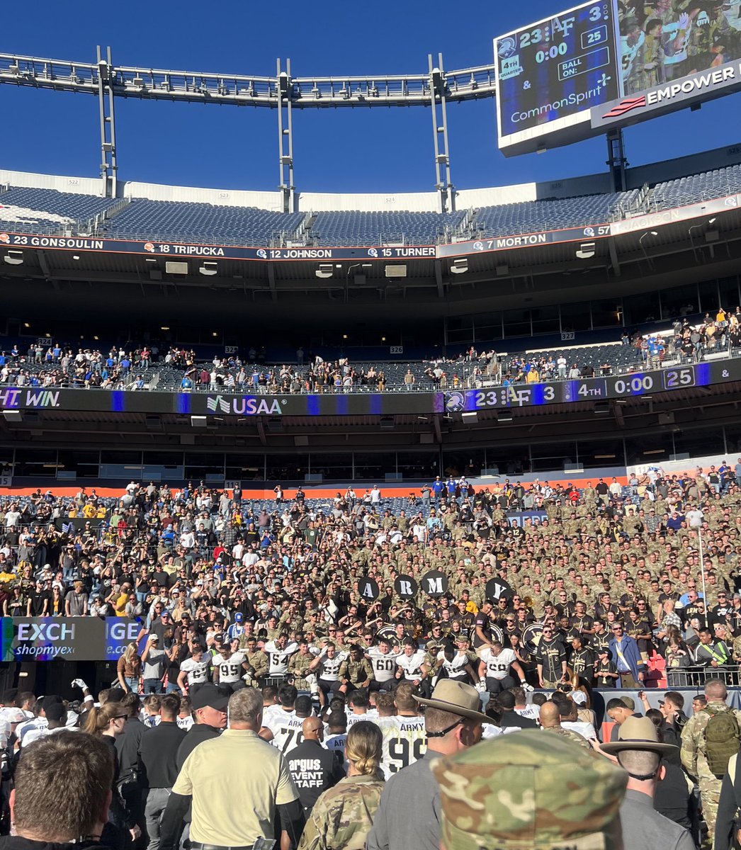 That DUB feeling 🏴‍☠️🏴‍☠️🏴‍☠️💪🏽💪🏽💪🏽 
#BEATaf #SINGSECOND @ArmyWP_Football