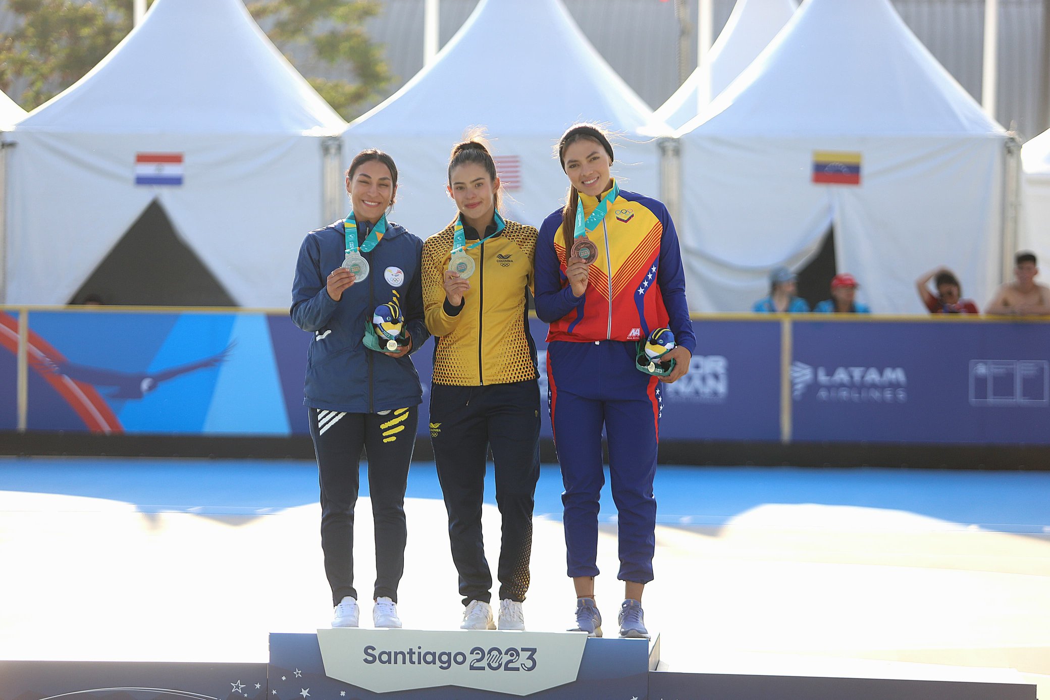 F-H3XdoXoAAc9kT?format=jpg&name=4096x409