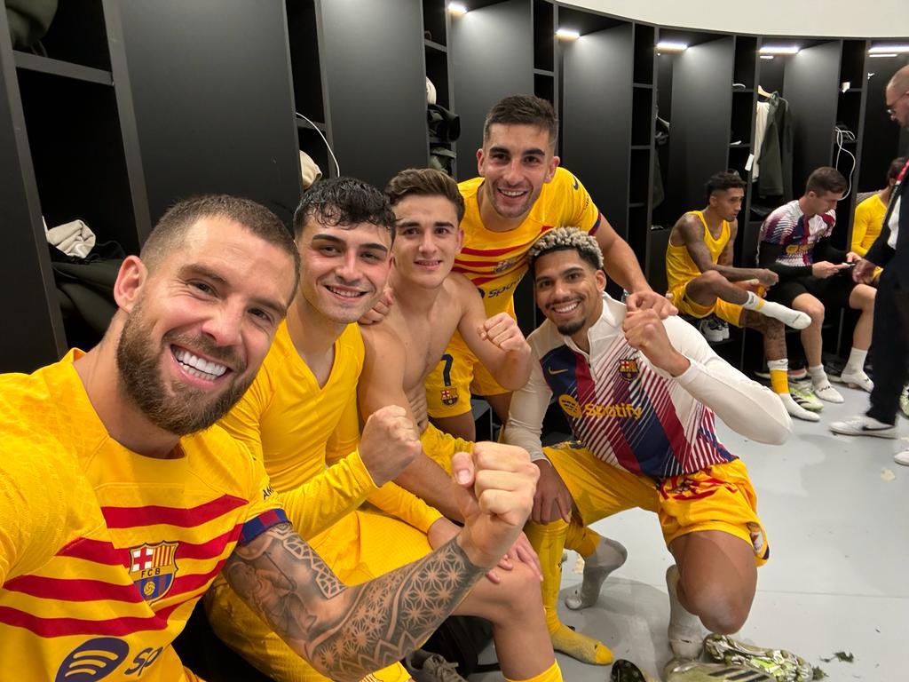 Pedri's tweet photo. Vamosssss! ➕3️⃣ Força Barça! 💙♥️ 
#RealSociedadBarca https://t.co/4rUxCaLPzg