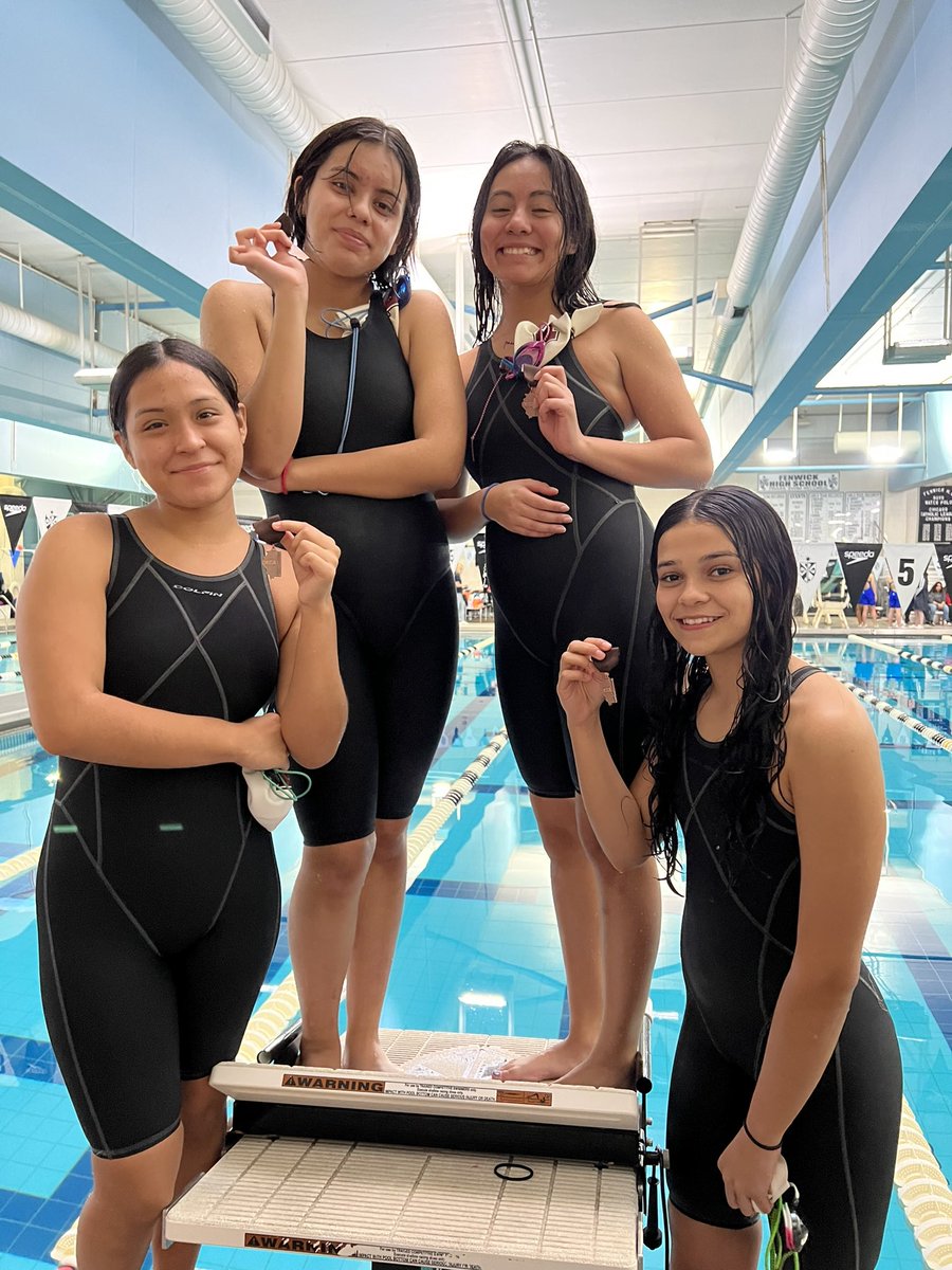 Girls swimming IHSA Sectional Medalists - 6th place  in the 400 freestyle relay!! #MortonPride <a href="/MortonAthletics/">Morton Athletics</a> <a href="/Morton201/">Morton 201</a> <a href="/JoshMcmaho/">Josh McMahon</a> <a href="/KristyCavanaugh/">Kristy Cavanaugh</a>
