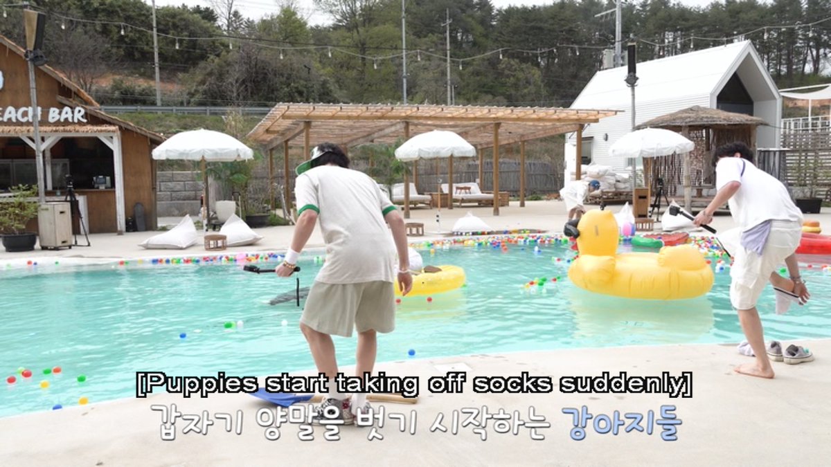 Of course it was Yunhσ who started taking his socks off at the first opportunity...