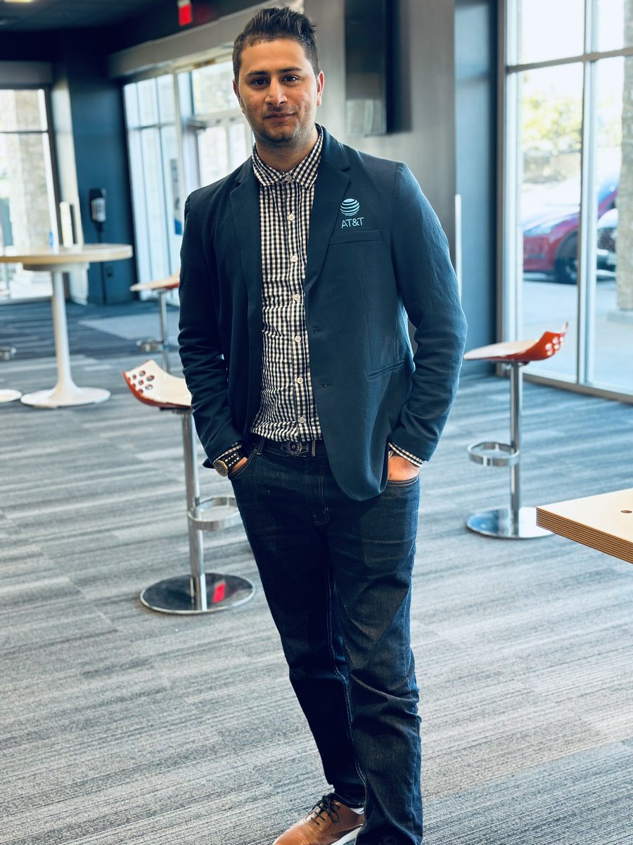 Sameer02713163's tweet photo. Back to IHX 💸💸
With Amazing @Mariamuse22 @_John_Salazar management! Glad and excited to be back . Thank you Maria for all you do ! https://t.co/ngzw5NvxlT