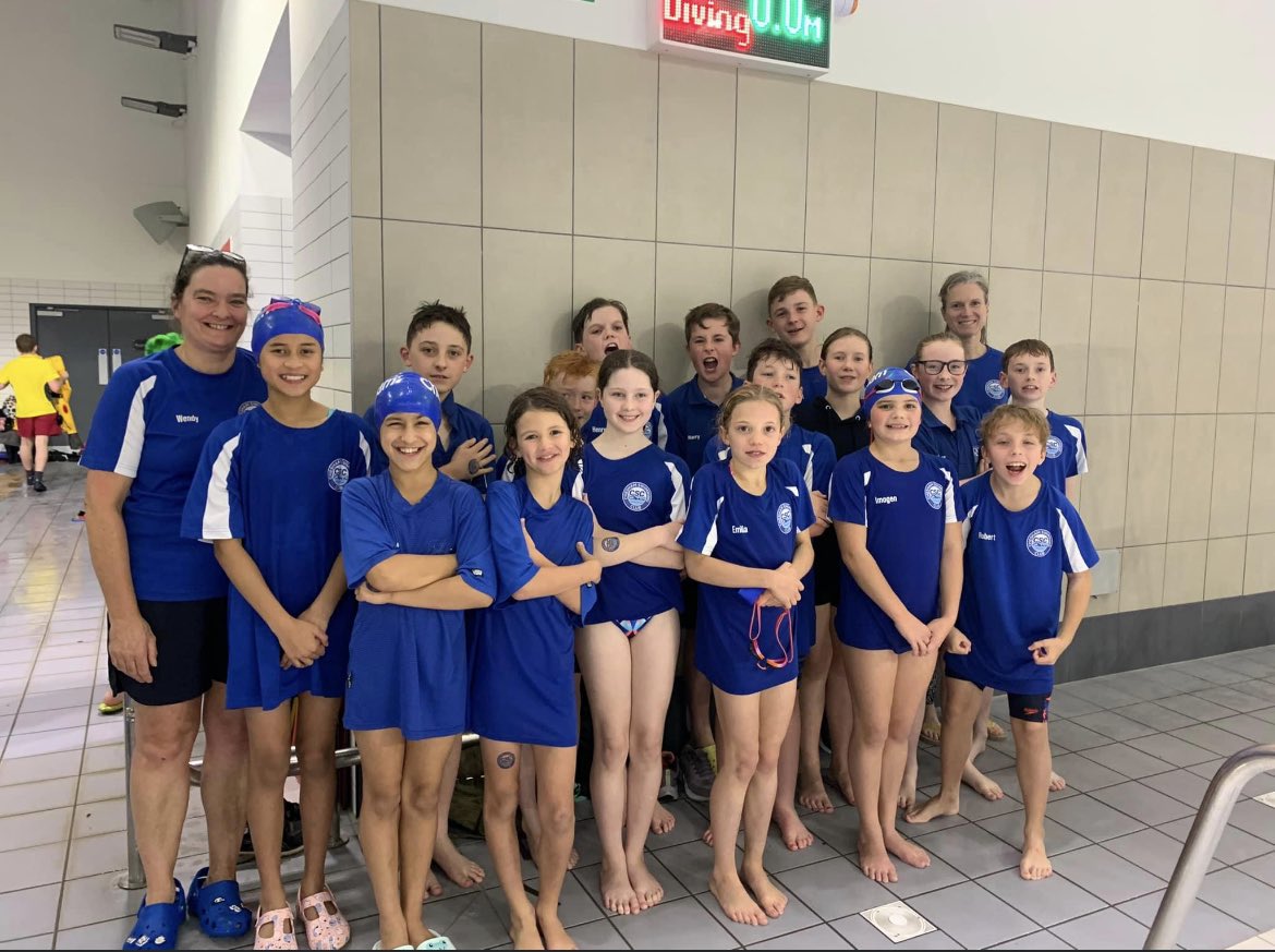 CheshamSC's tweet image. Well done to our swimmers who took part in the Novice Gala @AmershamSC tonight. For most  it was their first Gala. They were amazing!
1st - City of Oxford - 192
2nd - Wycombe - 147
3rd - Amersham Red - 121
4th - Amersham Black - 114
5th - Chesham - 101
6th - Aylesbury - 63