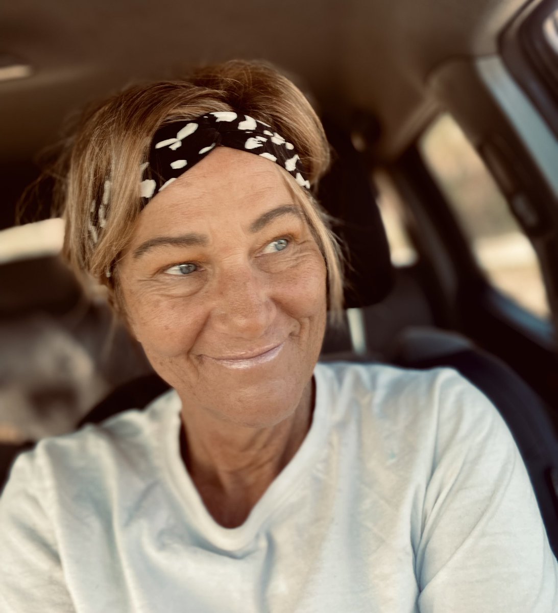 RachaelakaRach's tweet image. Chayce Beckham - 23 (Official Studio Video) youtu.be/hwRSxthuP-I?si… via @YouTube

As loaded as a stagecoach shotgun-hahaha  #CouldBe #StopChasingLive