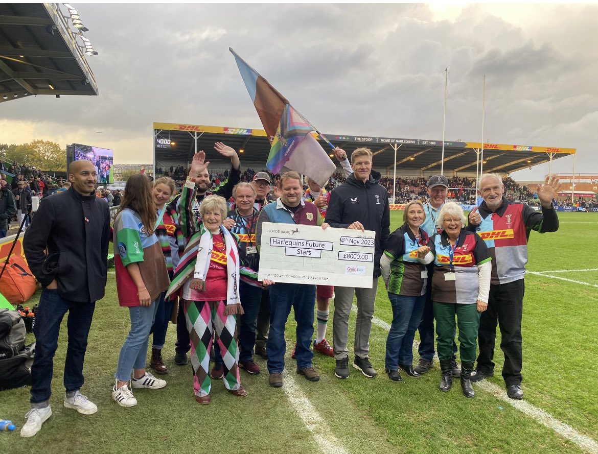 Thank you to all Quinssa Members for your generous support - today we had the pleasure of presenting a cheque for £8000 on your behalf to Academy Managers - Groups at U13 U15 and U17 will benefit #FutureStars #Future1stXV