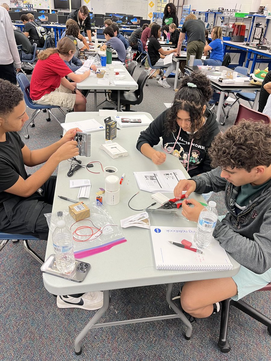 JenJT33's tweet image. UCF/NASA MUREP Ss worked on building impedance tubes in today's session. This is just one of the steps needed to prepare for the Capstone Project "Mitigating Noise from Jet Engines." I love how invested they are, and so intensely engaged! @JustinUrso @LivengoodDC @MCPS_choice