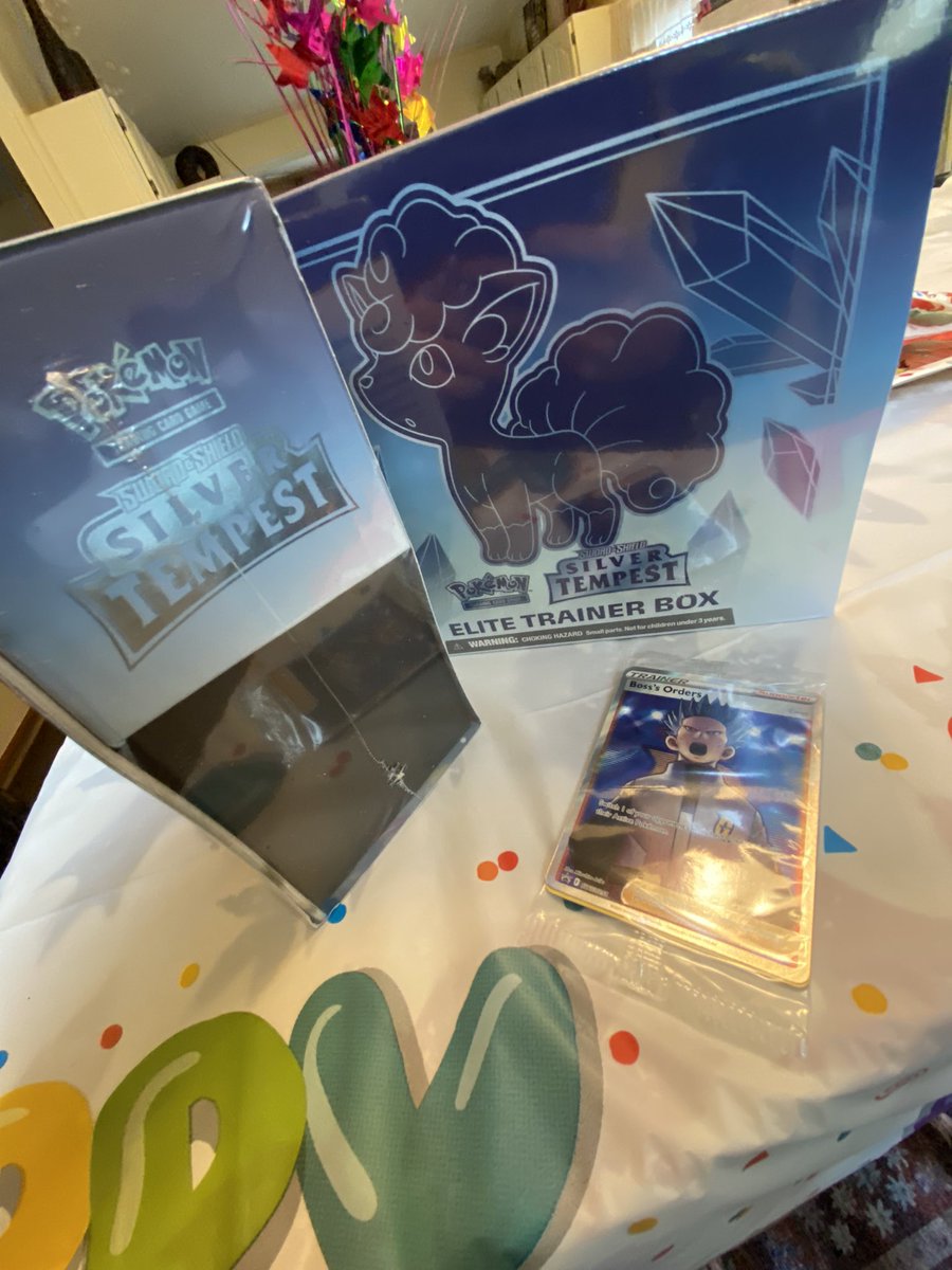 JEB_cs's tweet image. So the first part of my TikTok order came thru, it included a few extra cards it seems. Think I’ll wait for the rest of the order to get here to open. How do they look?