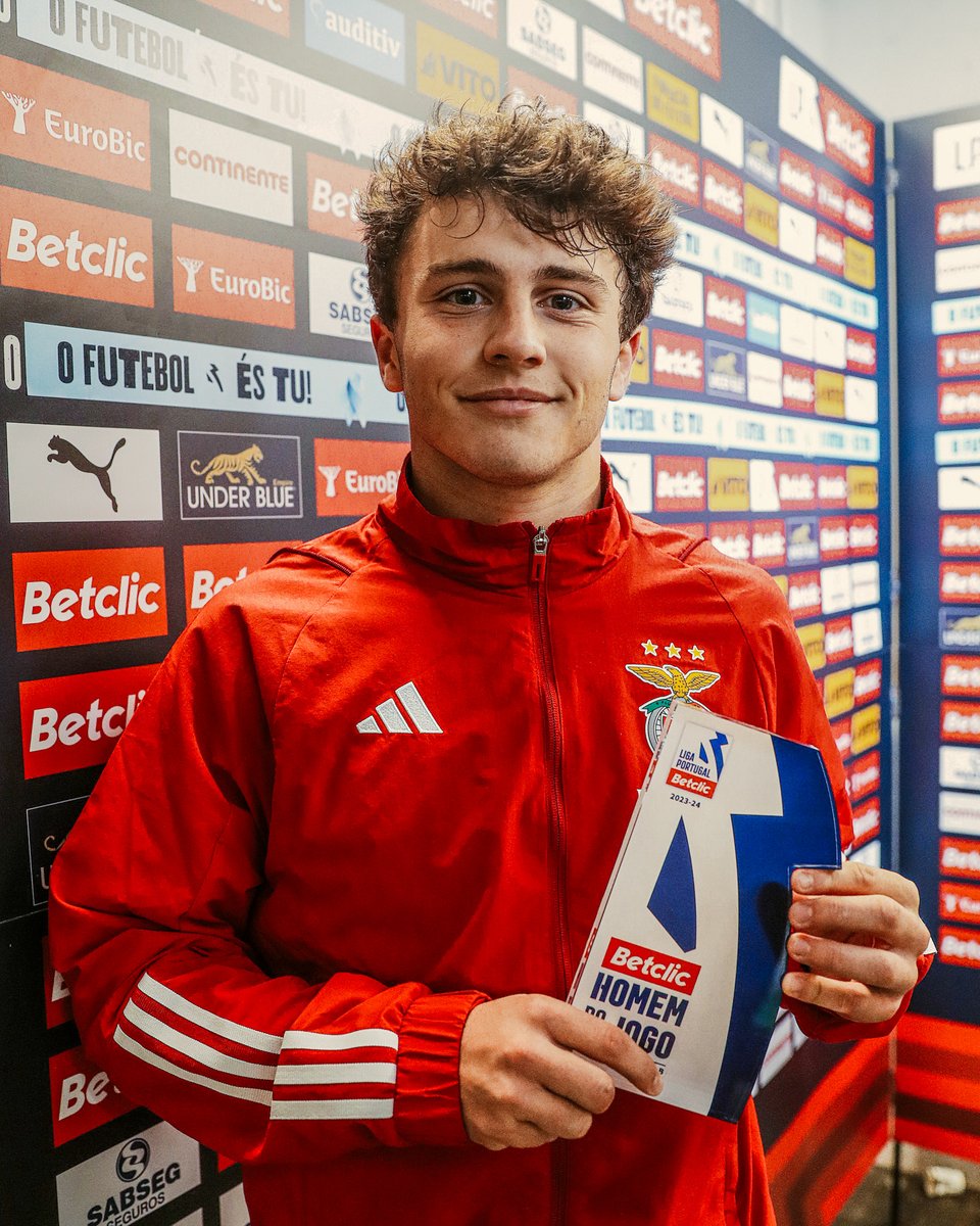 🤩 João Neves foi eleito o 𝙈𝙖𝙣 𝙤𝙛 𝙩𝙝𝙚 𝙈𝙖𝙩𝙘𝙝 do #GDCSLB! 

📸 <a href="/ligaportugal/">Liga Portugal</a>