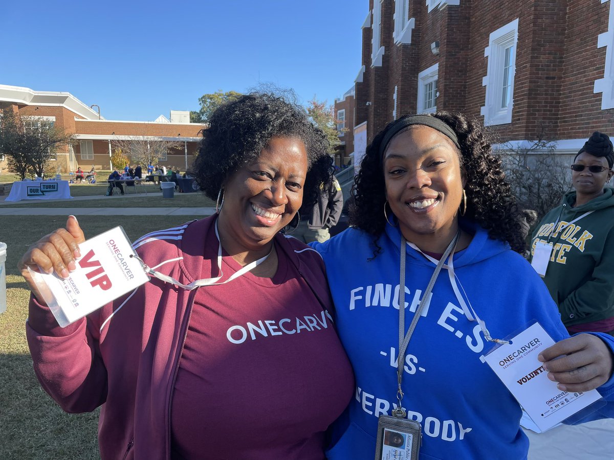 apssupt's tweet photo. I love the unity and pride #OneCarver brings to our Carver Cluster community! The block party was amazing! Thank you #CarverCluster team for serving as one unit! https://t.co/dKaniy59JD