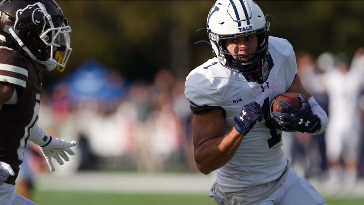 yalefootball's tweet photo. 🚨 TOUCHDOWN YALE 🚨

Phoenix Grant's blocked punt sets up another score. Again its Grooms to Tipton for the TD. That's 3⃣ scoring connections for the dynamic duo.

Yale 36, Brown 17 | 3rd, 7:36

#ThisIsYale | #Team150 https://t.co/fK8kfQlw99