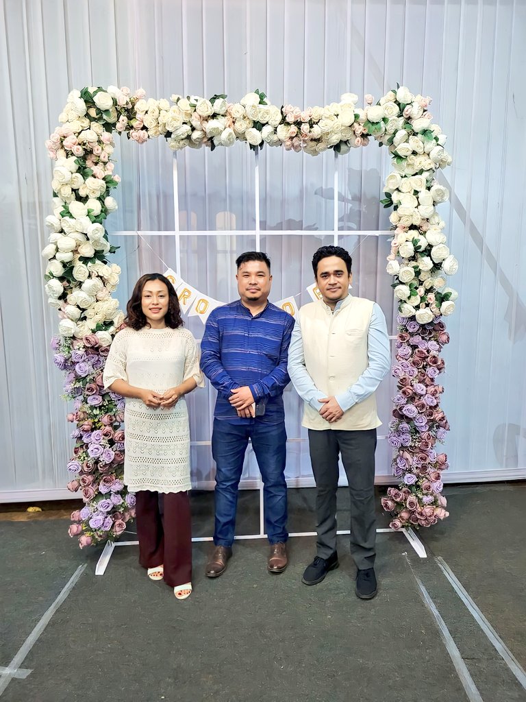richardmarak's tweet photo. Sending off our soon-to-be-married brother with cheers and well wishes! Here's to a lifetime of happiness and wedded bliss! May God bless him abundantly on this beautiful journey! 🎉💍🙏 #WeddingBells #SendOffParty #HappilyEverAfter https://t.co/6llUKorCUo