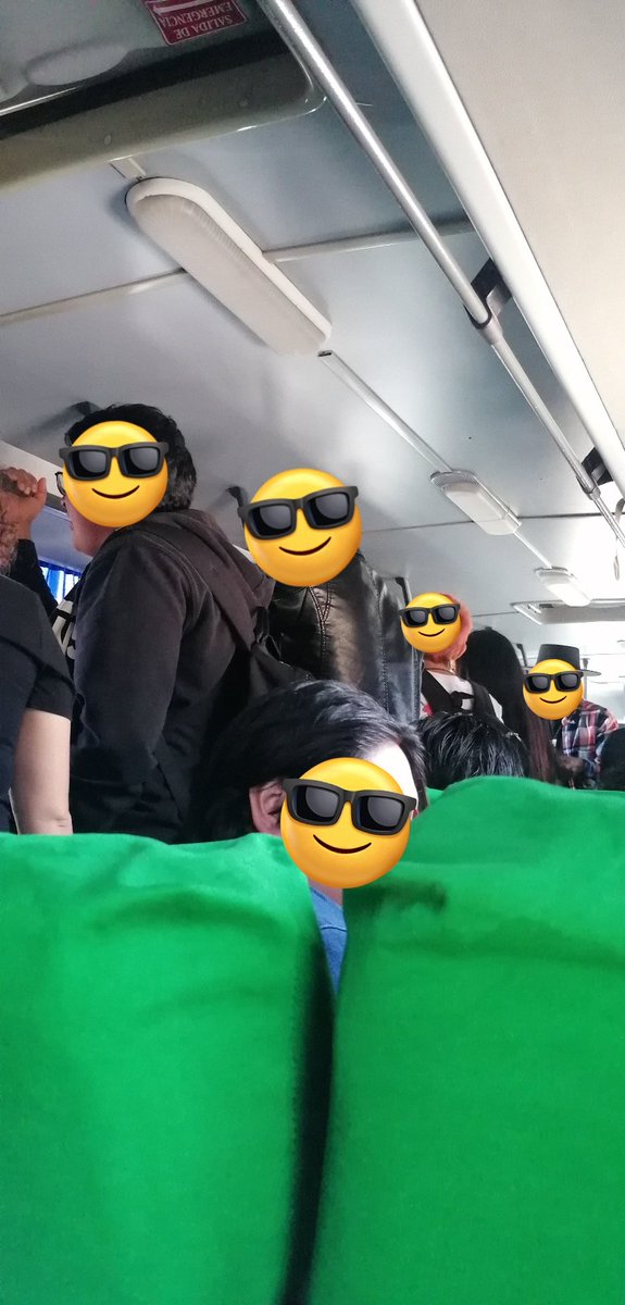 phanie_vg's tweet photo. #HellAndHeaven nunca espero nada de ti y siempre logras decepcionarme
Tu servicio de #HellBus que no se da abasto con @FlechaRoja_Mx piden apoyo a otros servicios para poder cumplir con 1 hora de retraso, llevando asistentes de pie en el traslado. Como en el año pasado! 
Gracias https://t.co/zRwfQOzp1G