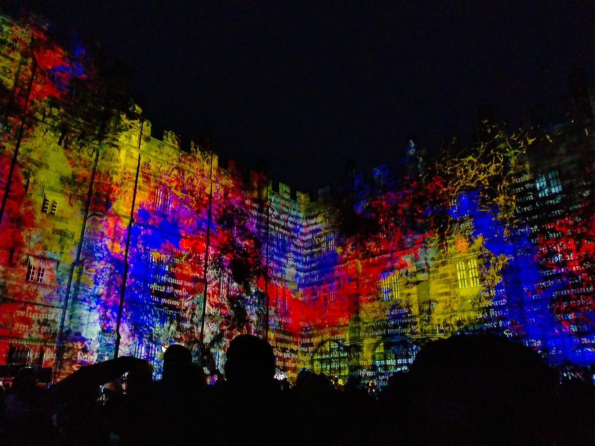 tamara_hverdeja's tweet photo. #LightUpLancaster the https://t.co/QGVcMyUXXH