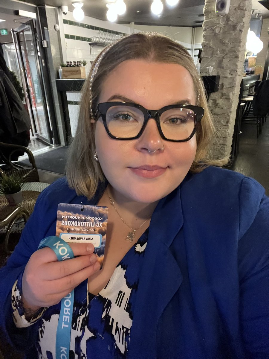 Onkin unohtunut kertoa, että palasin kotiin ja liityin takaisin <a href="/kokoomus/">Kokoomus</a> 💙

Tauko teki hyvää. Perustin illallisklubin, vietin aikaa ystävien kanssa, mietin kuka olen politiikan ulkopuolella. 

Ihanaa palata takaisin. Tänä viikonloppuna <a href="/Kokoomusnuoret/">Kokoomusnuoret</a> liittokokouksessa!