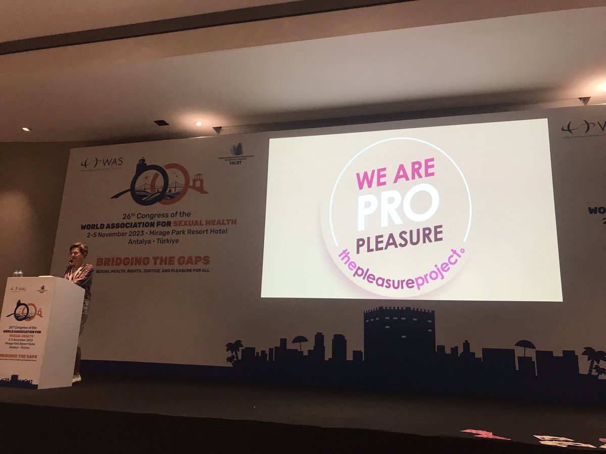 dilannkilic's tweet image. Great presentation about Comprehensive Public Health solutions to sexual inequities at #WAS2023 by @KMitchinGlasgow @thepleasureproj Anne Philpott, Lianne Gonsalves and Alain Giami 💐 #WAS2023