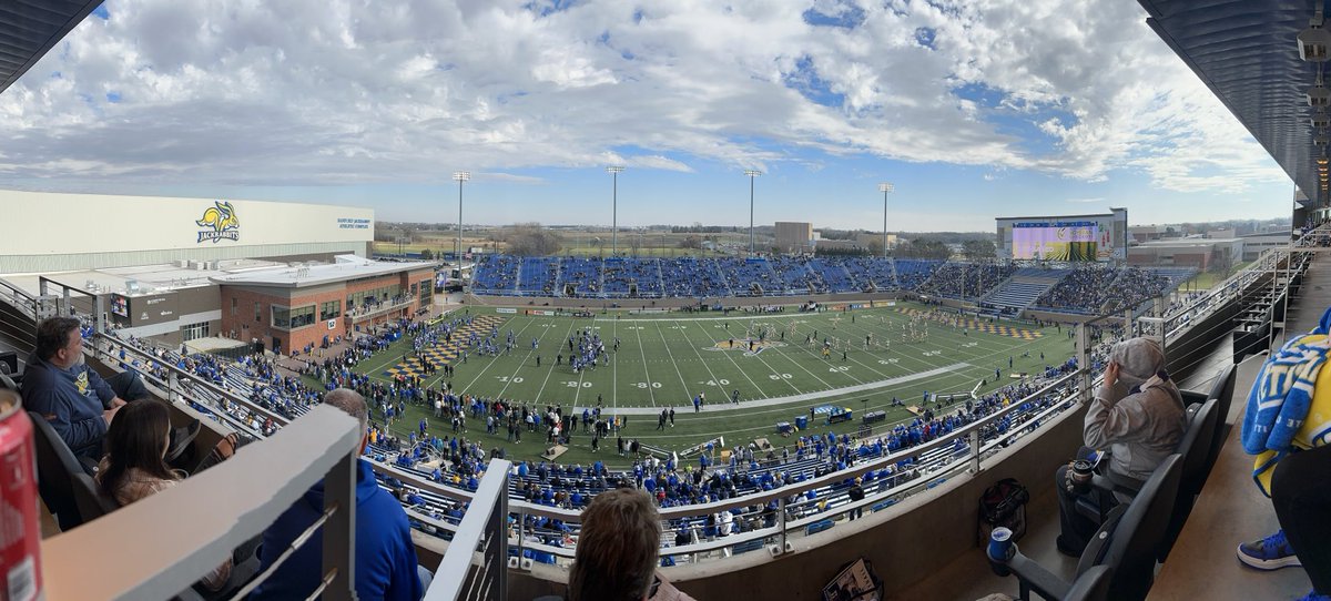 davekelley85's tweet photo. Game Day. #GOJACKS https://t.co/5kNwF7mOWH