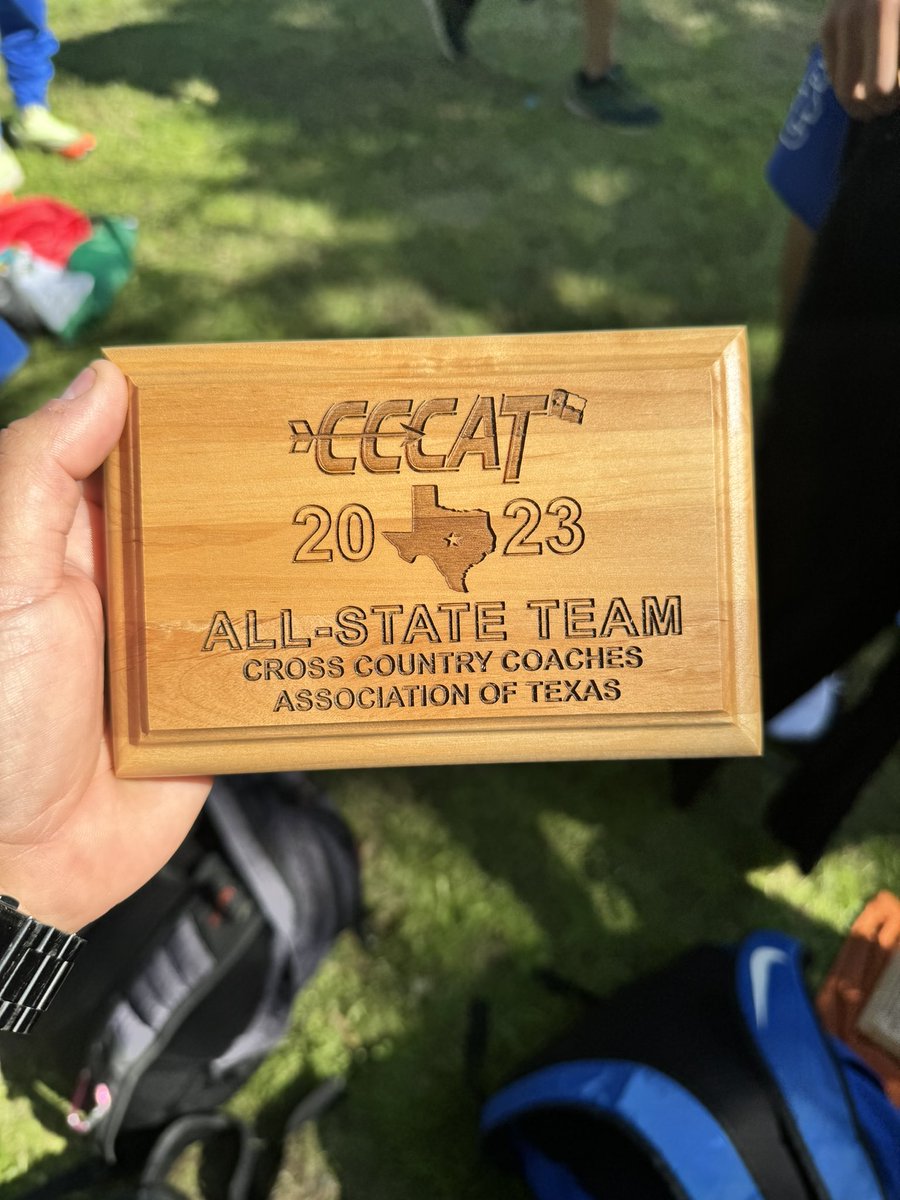 Our @SanElizarioISD Cross Country Boys finished 4th in the @uiltexas State Cross Country Championship!
@Julian7_21 , @angelmaese4 and Antonio Arreola selected All-State Texas Team.
@JorgeMaeseSEHS @Fchavezeptimes