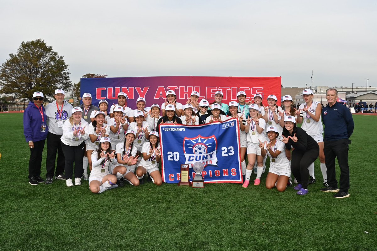 CCNYSports's tweet image. 𝗧𝗛𝗘 𝗕𝗘𝗔𝗩𝗘𝗥𝗦 𝗔𝗥𝗘 𝗖𝗛𝗔𝗠𝗣𝗦! 🏆

CCNY Women’s Soccer is the 2023 @CUNYAC Champions! 

𝗙𝗶𝗻𝗮𝗹 | CCNY 4, John Jay 2

#GoBeavers🟣⚫️ | #PrideoftheCity | #CUNYCHAMPS | @NCAADIII | @CityCollegeNY | @CUNY