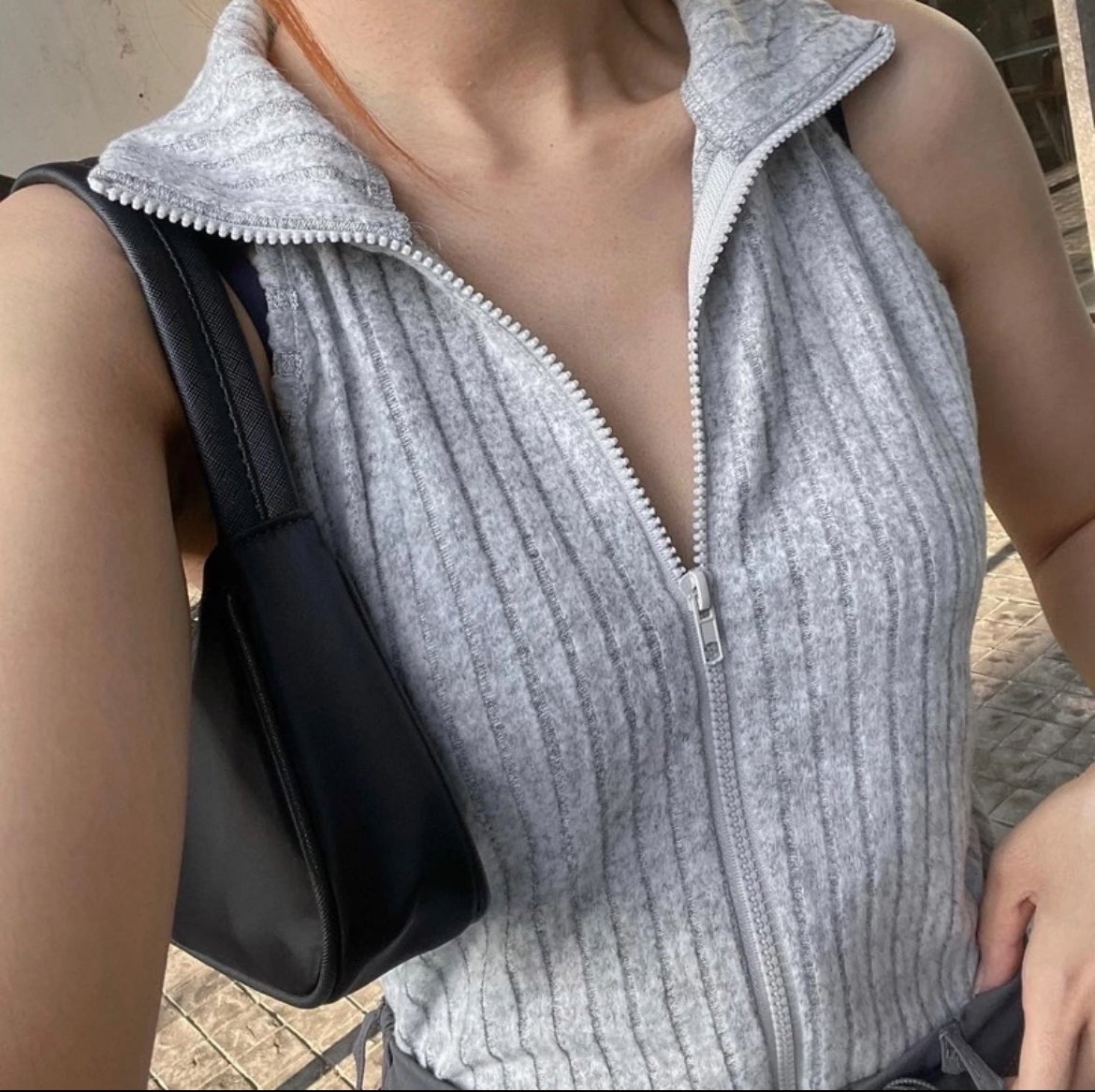 spcclal's tweet photo. เสื้อแขนกุดคอโปโลจากร้านlalapis ค่า 
ซิปลื่นปกติ ใส่ไปสองครั้ง 240 รวมส่งค่า
#stylist_shop #choosedress #cintageshopส่งต่อ #cintageshop #malimays #ส่งต่อเสื้อผ้าy2k #เสื้อผ้ามือสอง #vghbkk #ส่งต่อเสื้อผ้ามือสองสภาพดี https://t.co/SlAvoniG5E