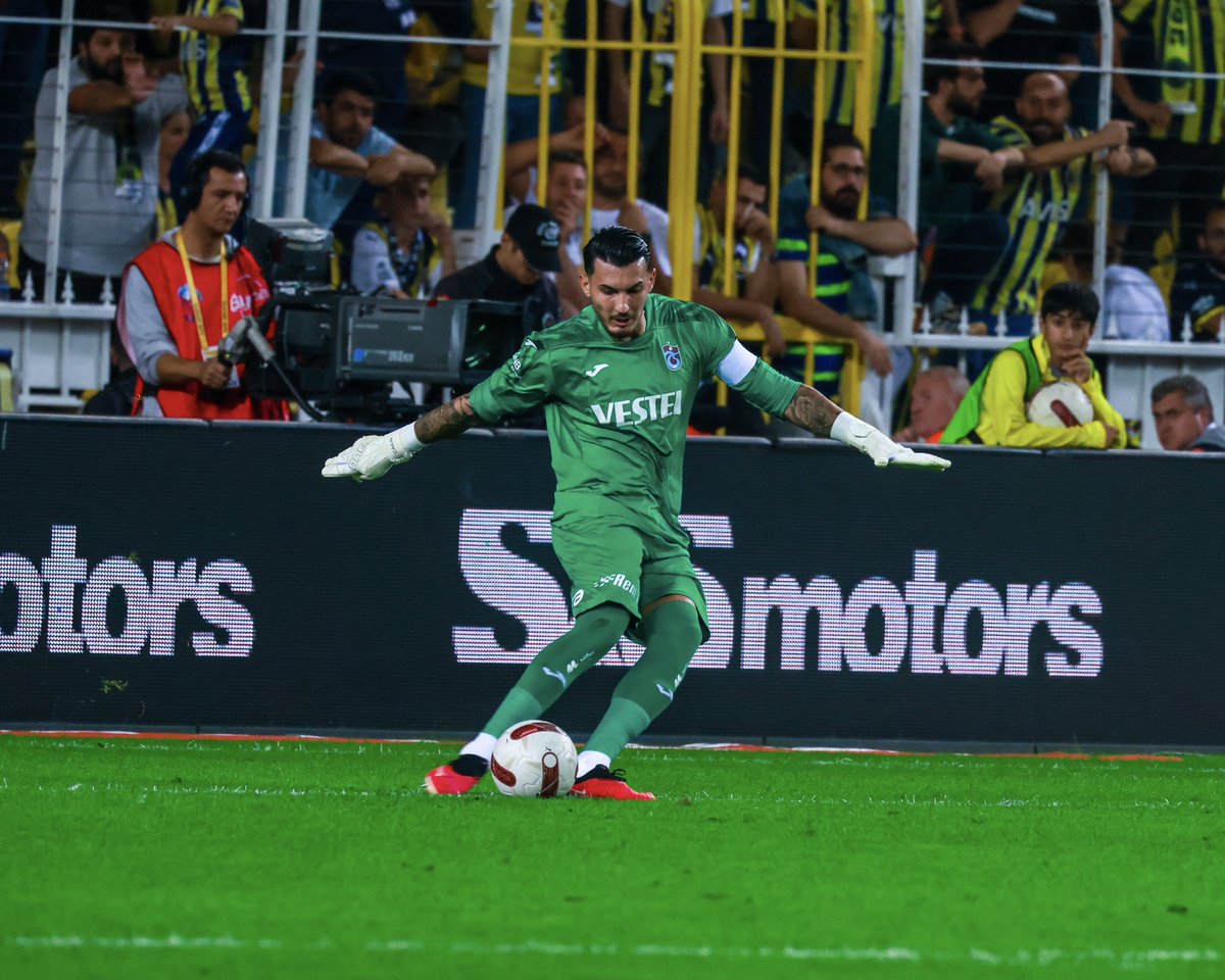 İnanılmaz güzel bir oyun, inanmış bir takım ve harika bir galibiyet. Güzel bir İstanbul akşamından hepinize iyi geceler ♥️💙