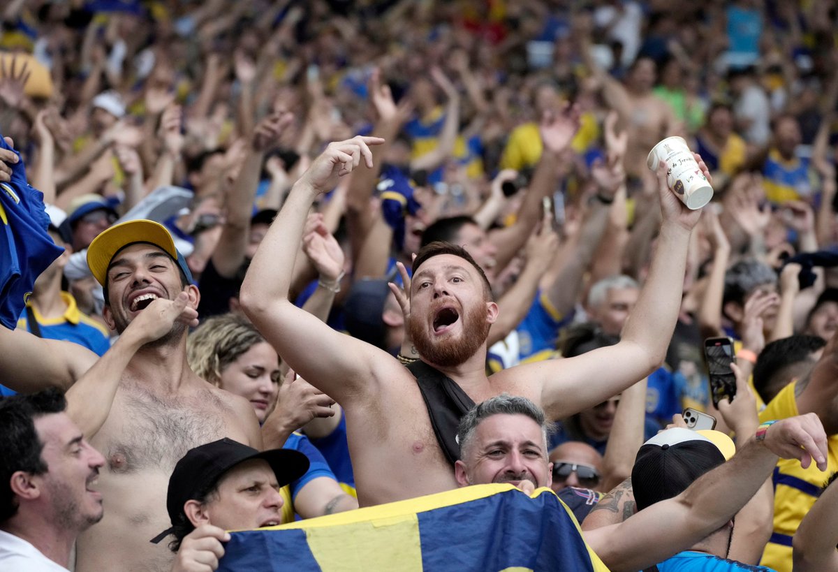 BocaJrsOficial's tweet photo. El movimiento popular más grande del mundo 💙💛💙

#DaleBoca
#Libertadores https://t.co/yFO6zLkae9