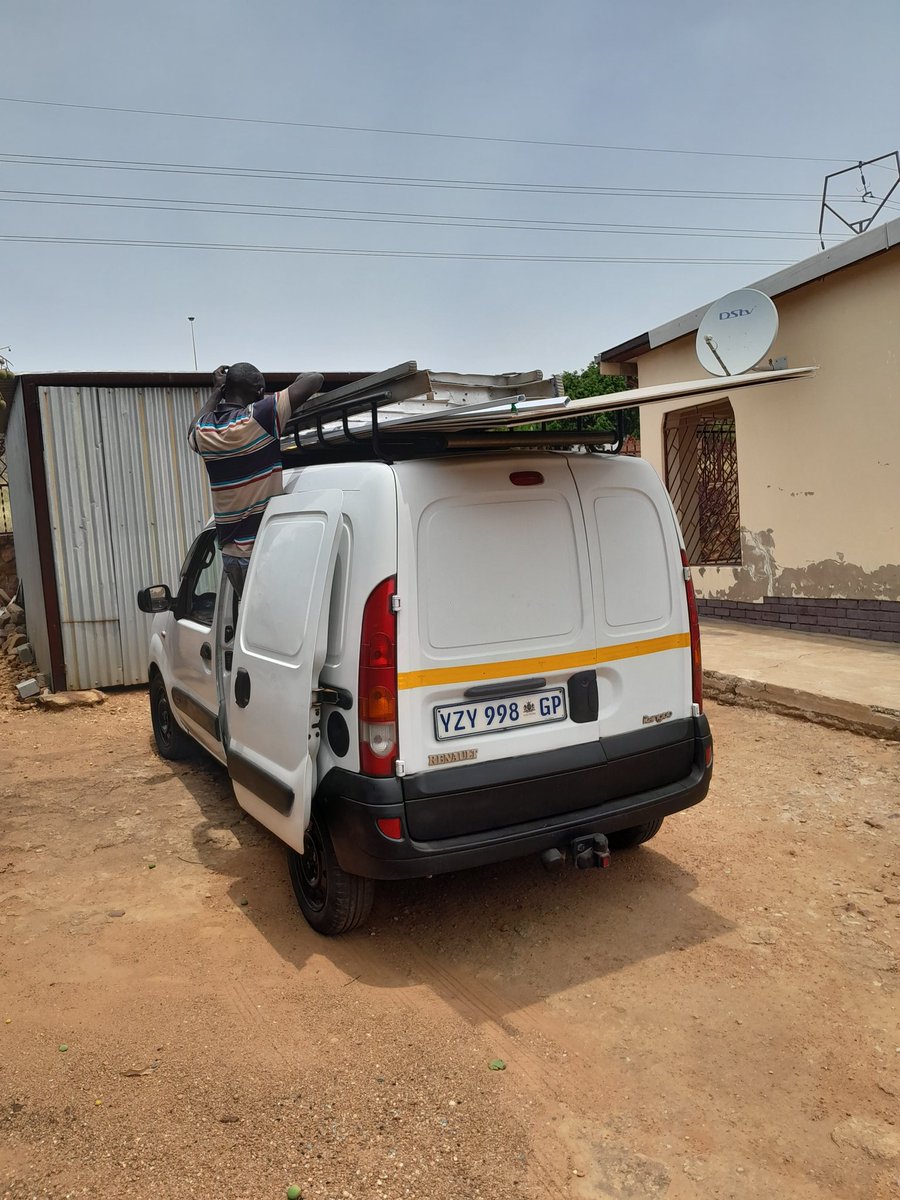 kagoebs's tweet image. Wiring your home, office, building? look no further, we are at your service...wiring shouldn&apos;t be a headache and untidy. Trunking done right.

#trunking, #wiringsolutions
