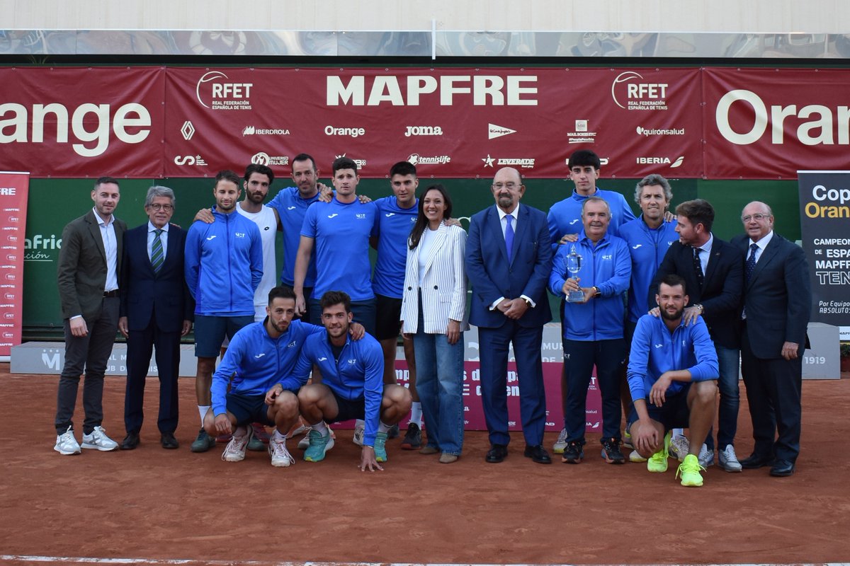 MurciaClubTenis's tweet photo. ¡Somos campeones de España!

🏆 Nuestros chicos ganan el Campeonato de España por equipos masculinos tras una disputadísima final.

¡Enhorabuena, chicos! Ha sido una remontada increíble. 
@turismormurcia https://t.co/VyoL1Ym58i