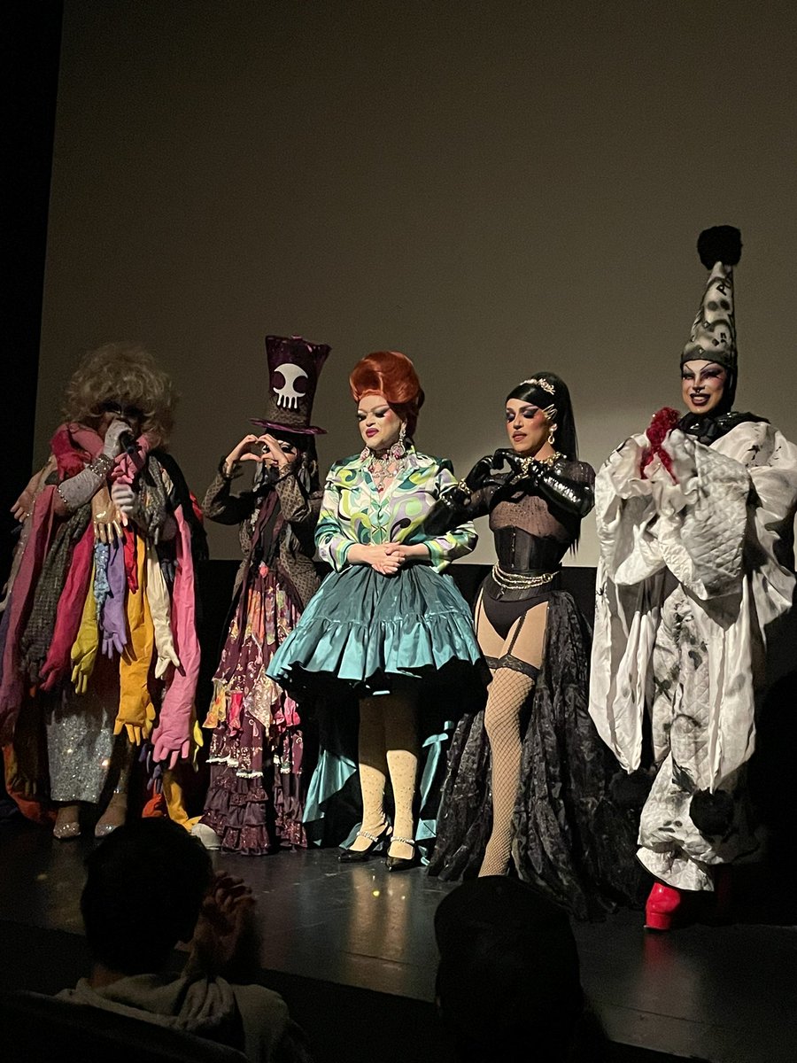 AlanBakugan's tweet photo. Que gran show el de ayer!!! ♥️✨
WOW! @Margaretyya @cpherart @drag_aries @ninade_lafuente @TeenStacey https://t.co/93XmyXvx2s