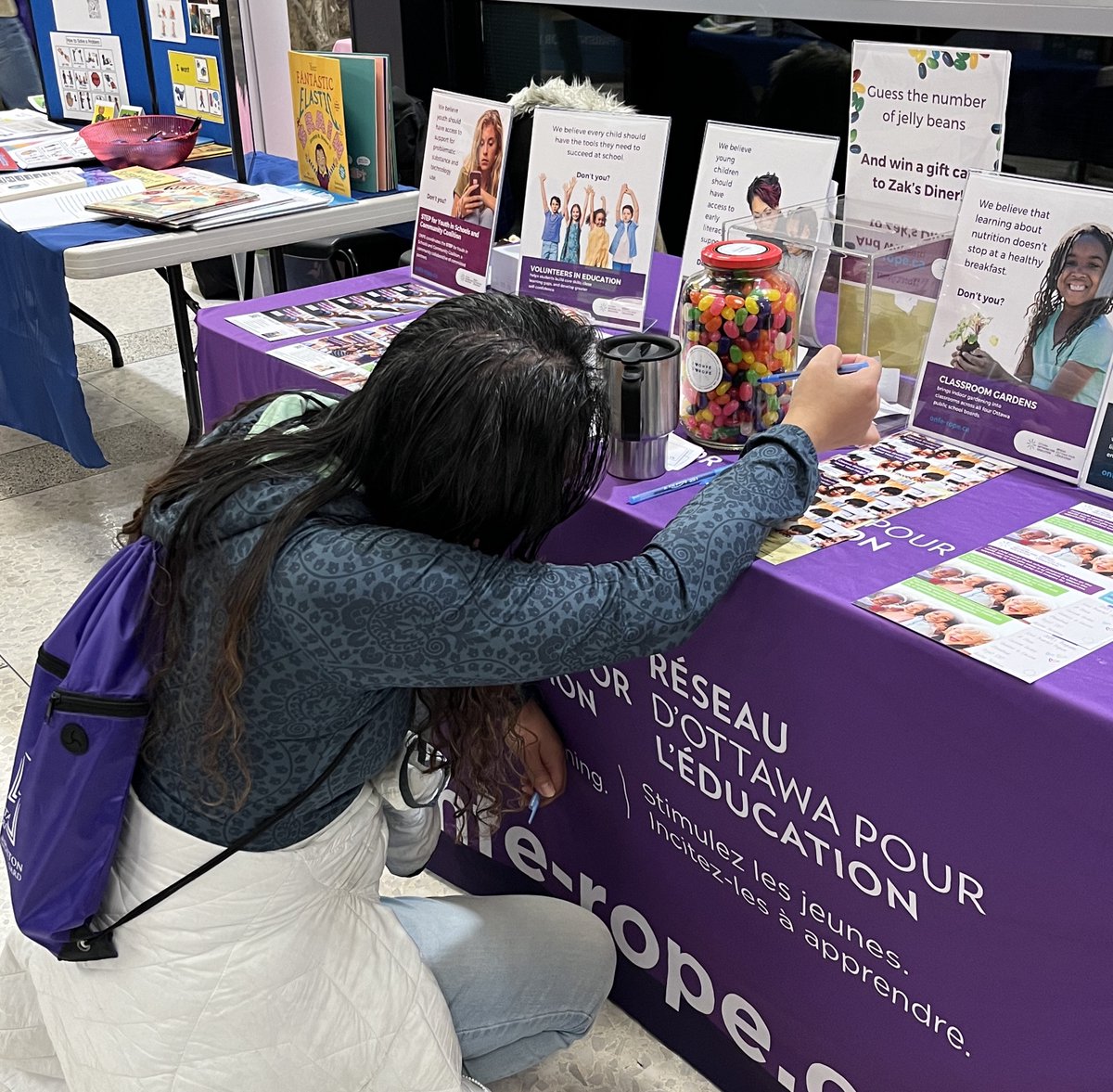 Thank you to everyone who dropped by our table at this morning's @OCDSB #FamilyConference. It was great to connect with parents, guardians, educators, & community partners to share info about ONFE's programs, and to share laughs around the number of jelly beans in our jar! 💜