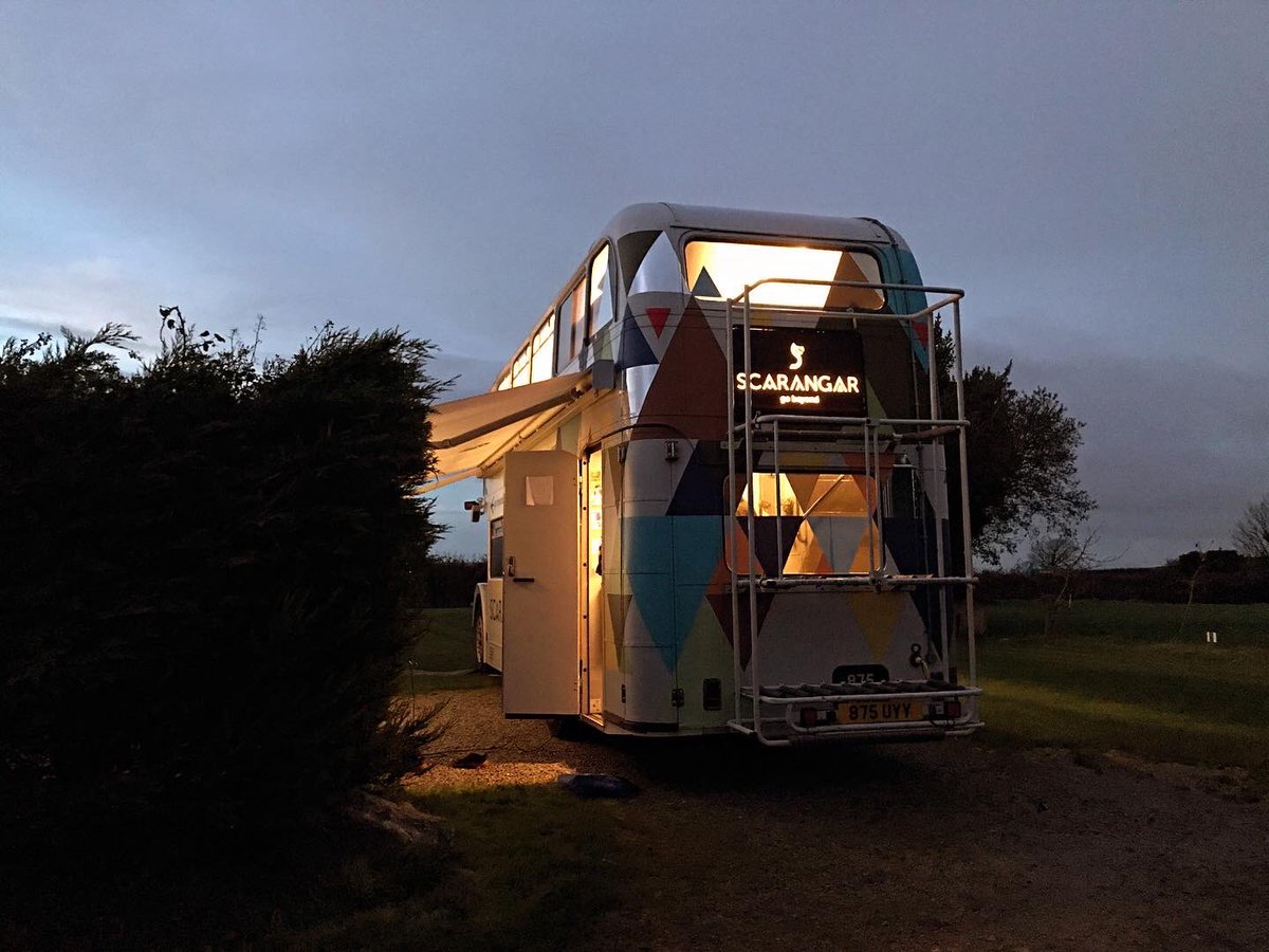 Well this just caused a bit of a stir when it arrived on-site! 🤩

#menafarm #glampingcornwall #glampingincornwall #campinglife #campingwithdogs #familycamping #campingcornwall #campsitesincornwall #campingincornwall #glampsitesincornwall #scarangar #scarangarbus