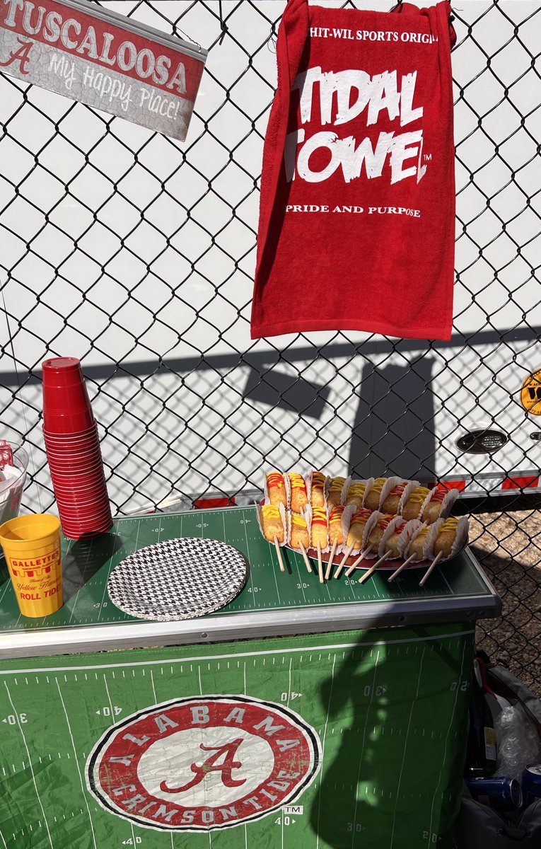 jkittkat's tweet photo. “CORN DOGS! WE GOT YOUR CORN DOGS HERE!”
#TidalTowelUp🙌🏻
#TwitterTailgaters🚘🐘🎉🏈
#𝓡𝓸𝓵𝓵𝓙𝓪𝓵𝓮𝓷𝓡𝓸𝓵𝓵💪🏻🏈
#STOMPtheCorndogs
#BeatTheTigers🐯
#LSWho❓
#RevengeGame
#OurHouse🏟️
#RoadTo19🛣️🏈
#NotDoneYet…
#RollTide🅰️🐘🌊🏈 https://t.co/5wY0BNeF67