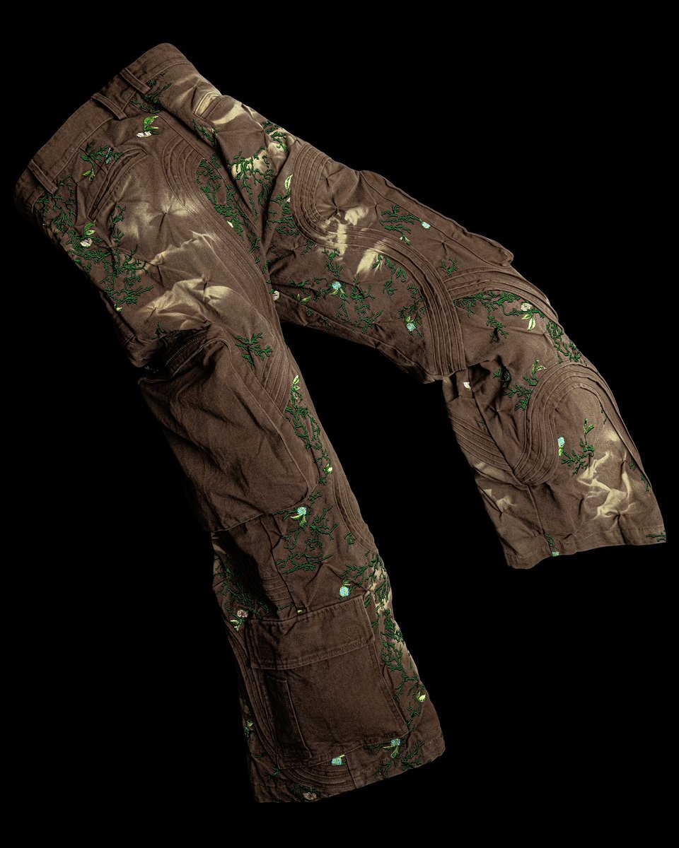 badson__'s tweet photo. WOODLAND ‘OVERGROWTH’ CARGO PANTS https://t.co/4ApLAZVcdg