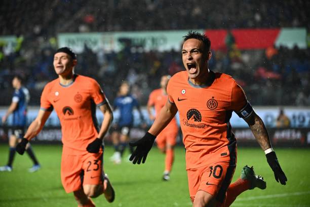 FansNerazzurri's tweet photo. FT: Atalanta 1-2 Inter
⚽️ Hakan (P)
⚽️ Lautaro 🅰️Mhkitaryan

Puncak aman, Mantap? https://t.co/NdZQ0hIvbX