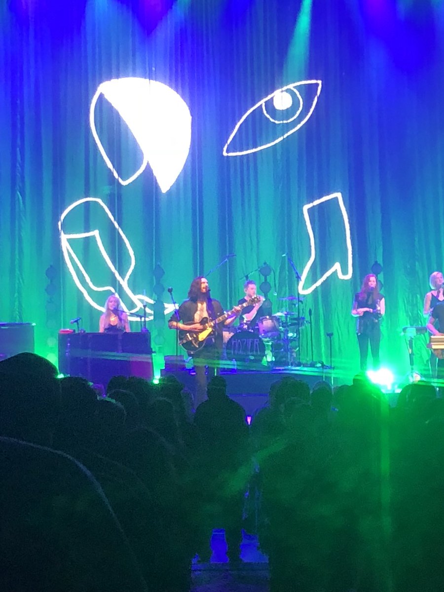 Seeing Hozier tonight after seeing him exactly 4 years ago today somehow seems like this is a sign for something