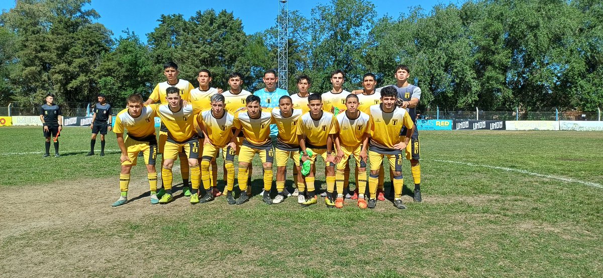 ¡Empezó el partido de #Primera!
En juego el partido del primer equipo.

Lasallano 0-0 Unión Florida