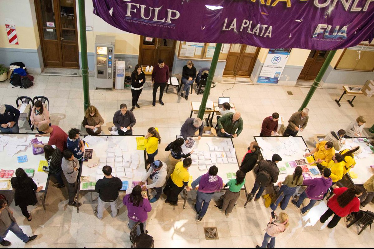 danyatavela77's tweet photo. ✊🏻 ¡Felicitaciones por la gran elección a @franjamoradalp! 

Es una alegría que los valores de la universidad reformista y la educación pública y gratuita sigan tan bien representados. https://t.co/iGRxYAJPkv