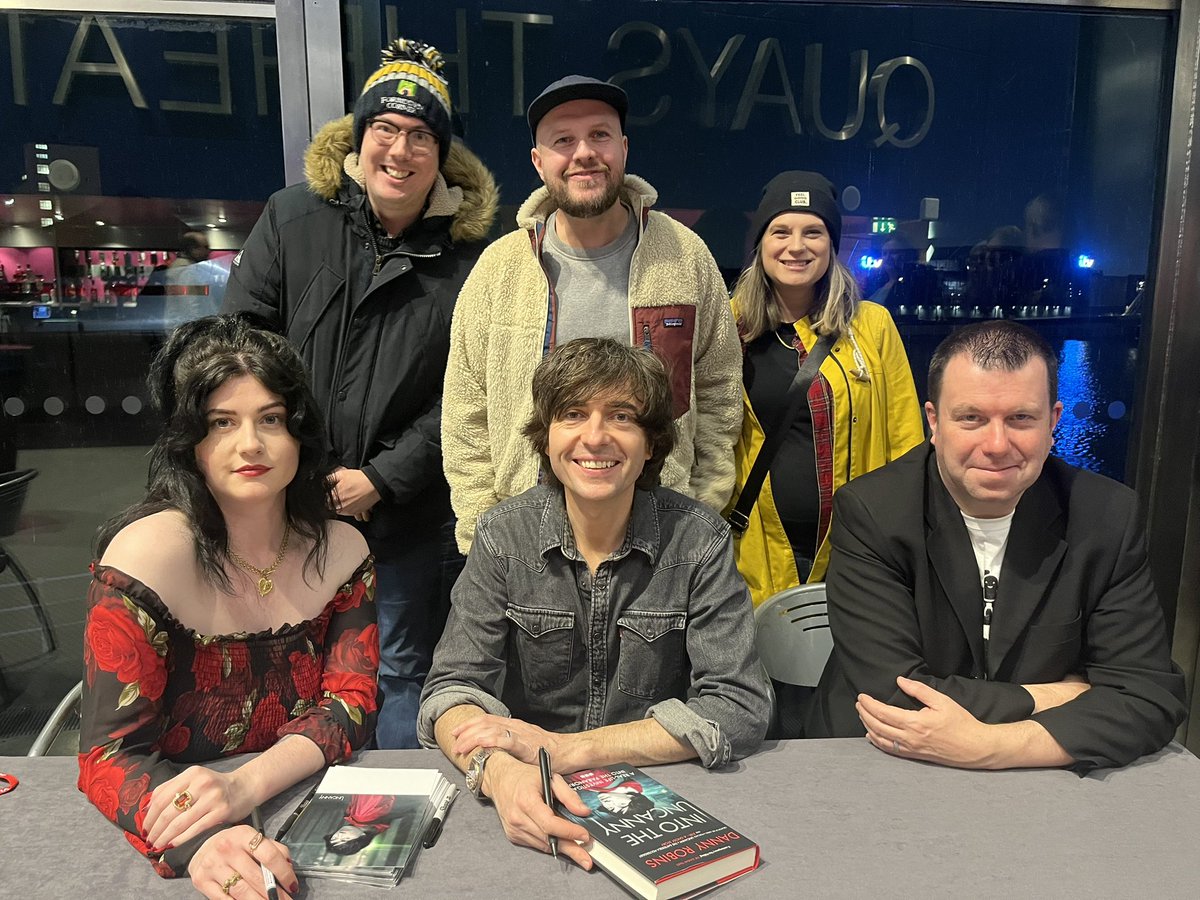 Amazing Uncanny Live experience with <a href="/tashjohansson/">Natasha Johansson</a> and @samuelgemurray.

We heard a story of a guy called Matt who’d recently moved and was expecting a baby, haunted by an eerie presence… 👻 #uncanny #IKnowWhatISaw

<a href="/danny_robins/">Danny Robins</a> <a href="/_EvelynHollow/">𝐄𝐯𝐞𝐥𝐲𝐧 𝐇𝐨𝐥𝐥𝐨𝐰</a> <a href="/ciaranokeeffe/">ciaranokeeffe</a> <a href="/uncannypodlive/">Uncanny: Fear of the Dark</a>