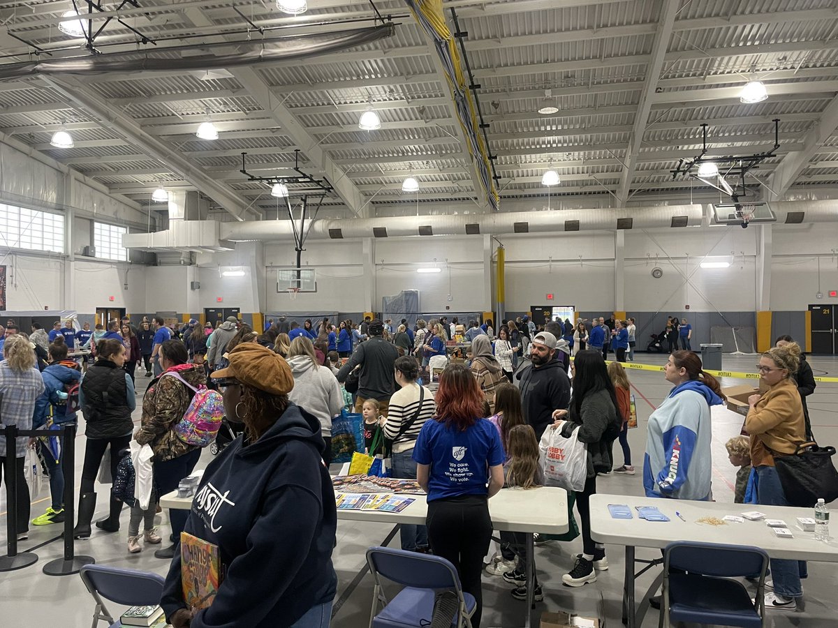 Huge shout out to the  Webster Teachers Association and their President Chris Wojtas for partnering with the AFT and supporting the Webster community with 40k books. Reading Opens the World!! <a href="/nysut/">NYSUT</a> <a href="/MelindaJPerson/">Melinda Person 🍎✌🌈</a>