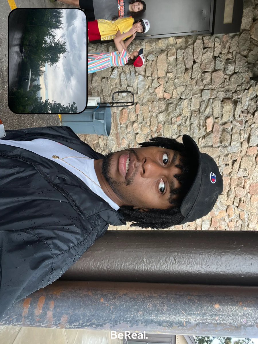 ant40oz's tweet photo. #RealestPersonOnEarth clearly https://t.co/eaoqaaVQvk