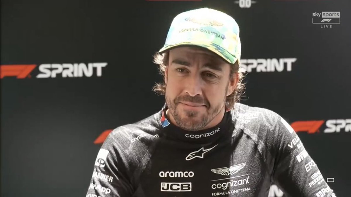 🗣️Fernando Alonso post-Sprint sobre las declaraciones de Esteban Ocon: 'Si, escuché lo que dijo ese chico... [se ríe] aún es muy inmaduro y no ha cambiado su forma de ver las cosas, pero bueno, hay otras cosas que tampoco cambian... salió detrás mio como el año pasado, y quedó