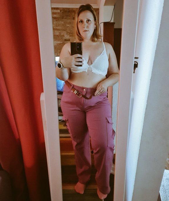 Have a nice weekend guys💋 https://t.co/8xoEv3U8Ej<a href="/tag/xhamsterawards2023"class="tags"><span>#xhamsterawards2023</span></a><a href="/tag/xhamsterawards"class="tags"><span>#xhamsterawards</span></a>