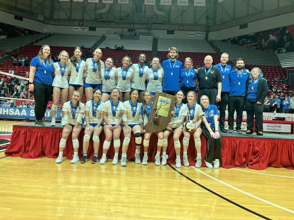 burrissportsnet's tweet photo. 🏆 CHAMPIONS 🏆

For the 23rd time in school history, your Burris Owls are State Champions!! 

#GoOwls #Burris https://t.co/12UkMcXXMu