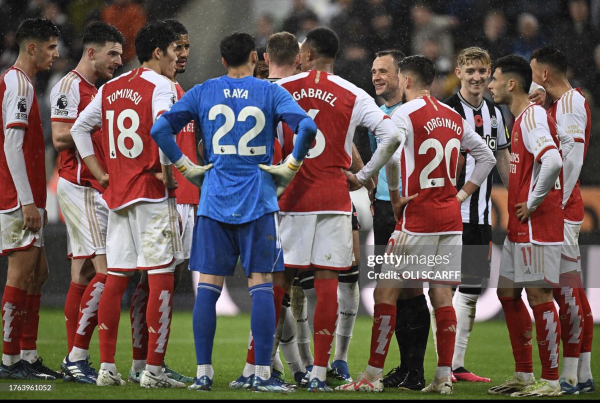 Deb_236's tweet photo. They did their best but incompetence let us down… I love you Arsenal ❤️ https://t.co/wyT2GjywRT