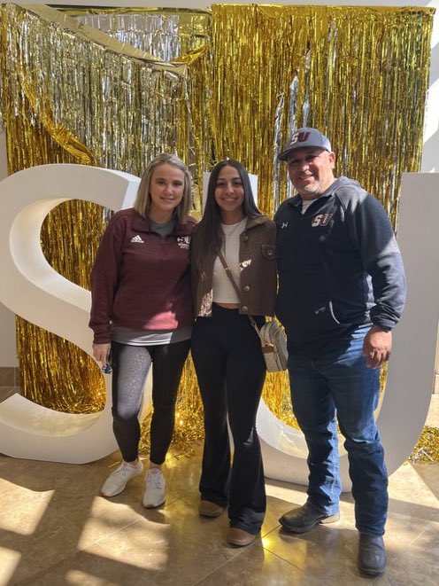 StingsSoftball's tweet photo. Congratulations to another one of our seniors Abigail Agado, in her commitment to play softball at the next level for Schreiner University! @SchreinerSB  We are so proud of you!! https://t.co/tSs9g2fkTu