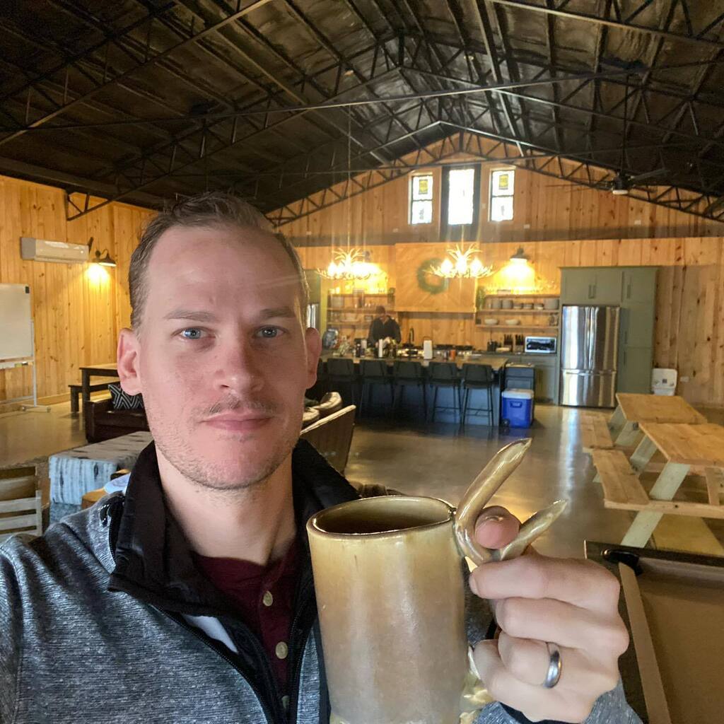 salhatton's tweet photo. Weekend away at my friend’s lodge. Contemplating love. Contemplating life. Contemplating peace. https://t.co/PimNPvZ7as