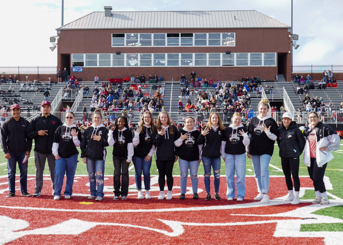 HastingsBroncos's tweet photo. Congratulations to all the student-athletes who received their rings today from their 2022-23 success! Featured today were @HCBroncoWSOC, @HCBroncoWWR, @CollegeShotgun, and @HastingsDance1 !
#GDTBAB https://t.co/7XByIfT8Nj