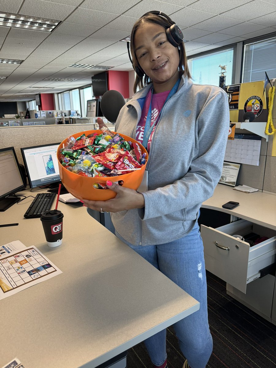 Elika Lemons tweet media